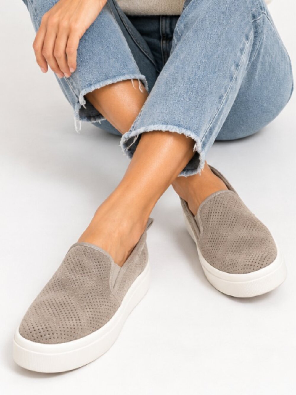 Dr Scholl’s Sneakers Slip ons 8.5 EUC GRAY WHITE